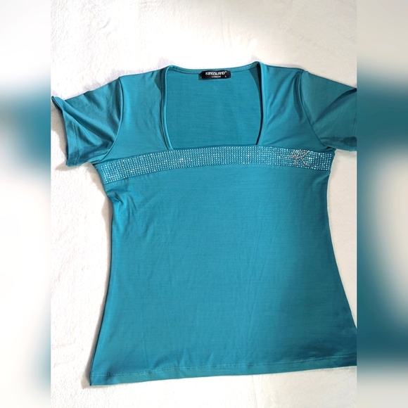 Vintage Stylish Teal Top with Rhinestone Detail - Picture 2 of 8